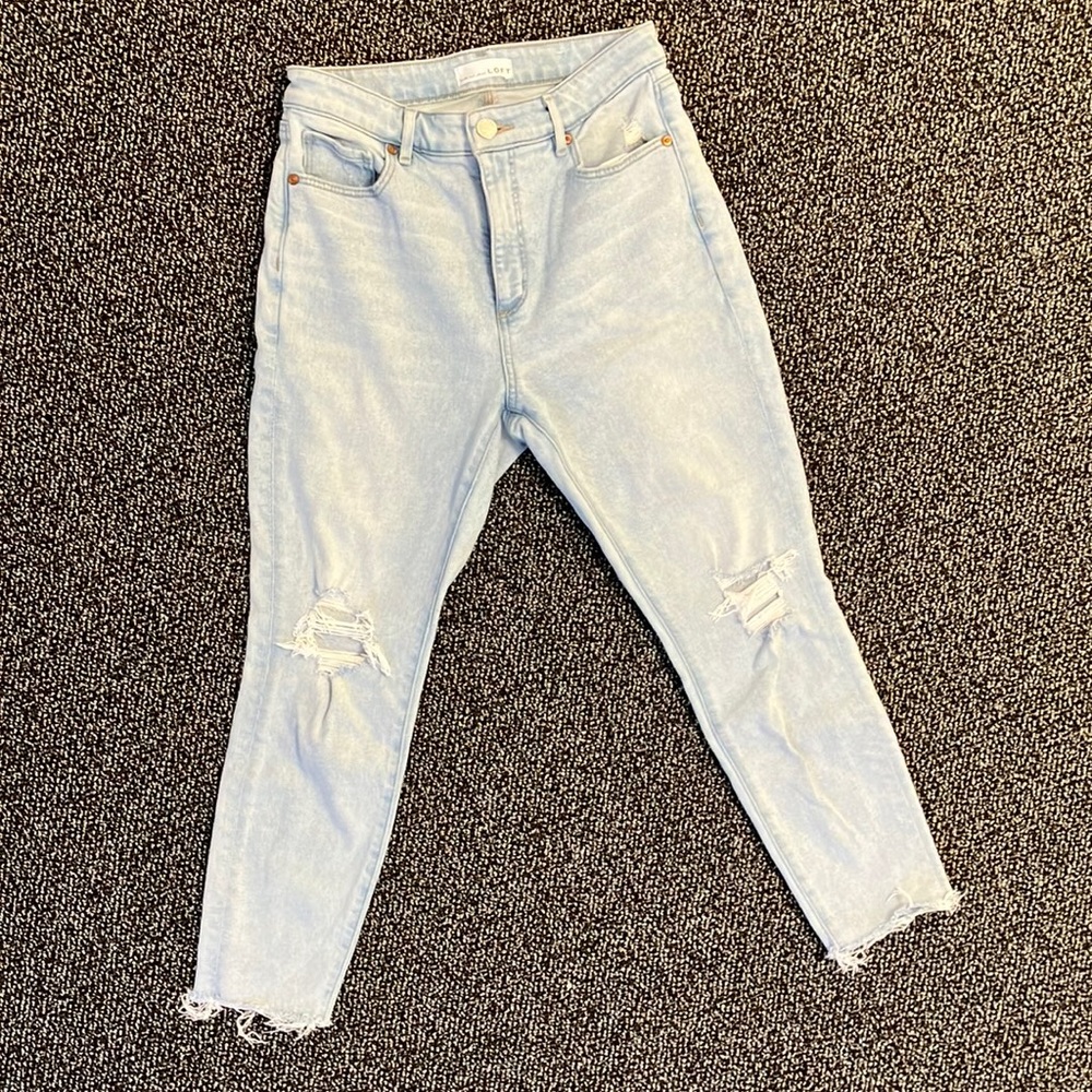 LOFT High-Rise Light Wash Distressed Skinny Jean Size 27P